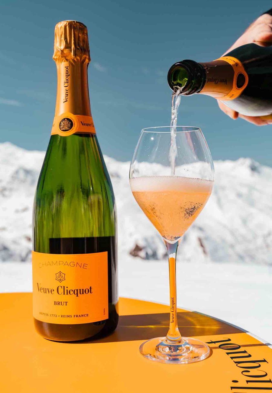 Roc Seven x Veuve Clicquot | Restaurant Les Menuires 